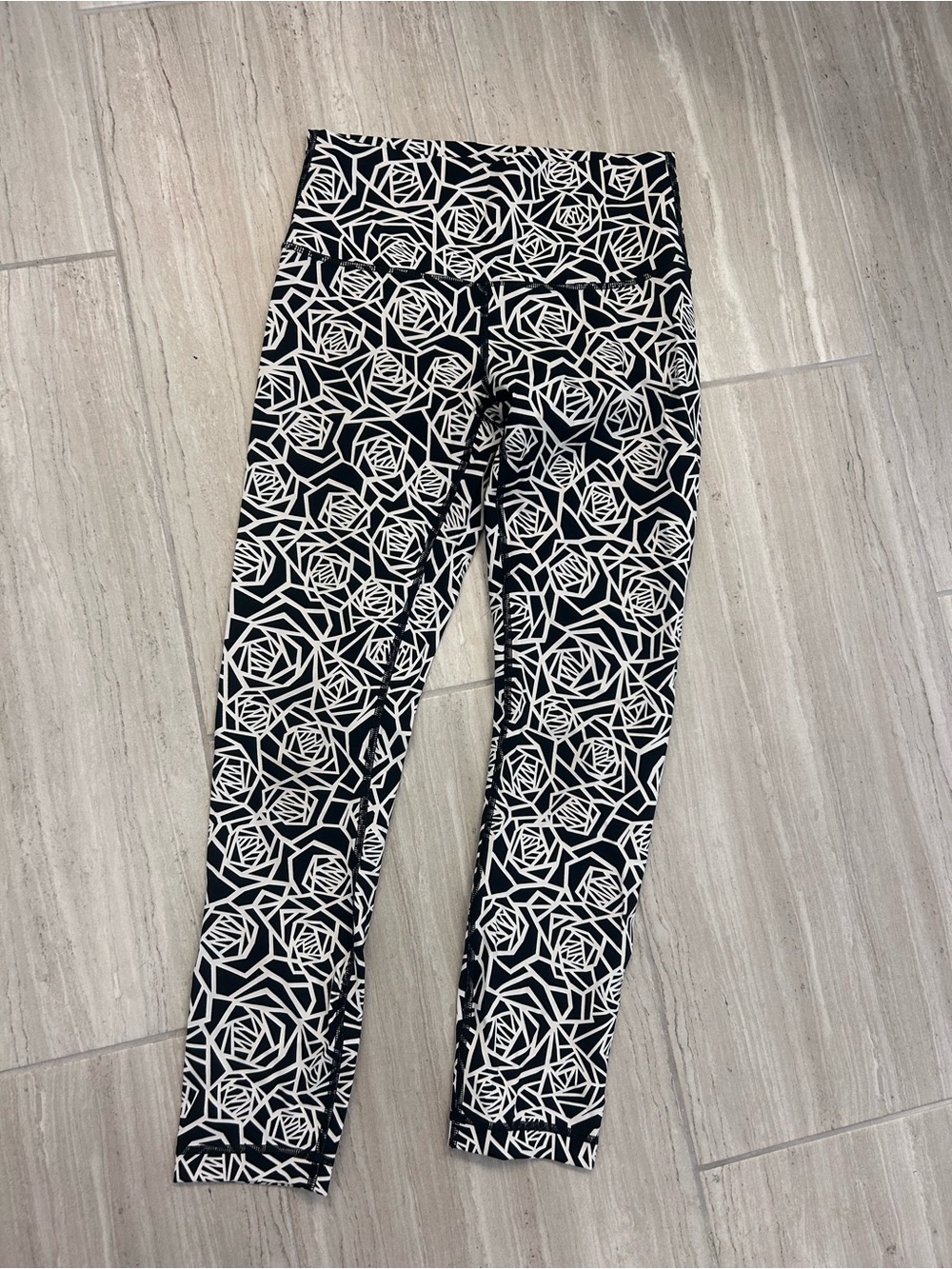 lululemon athletica Black & White Floral Pattern Leggings
